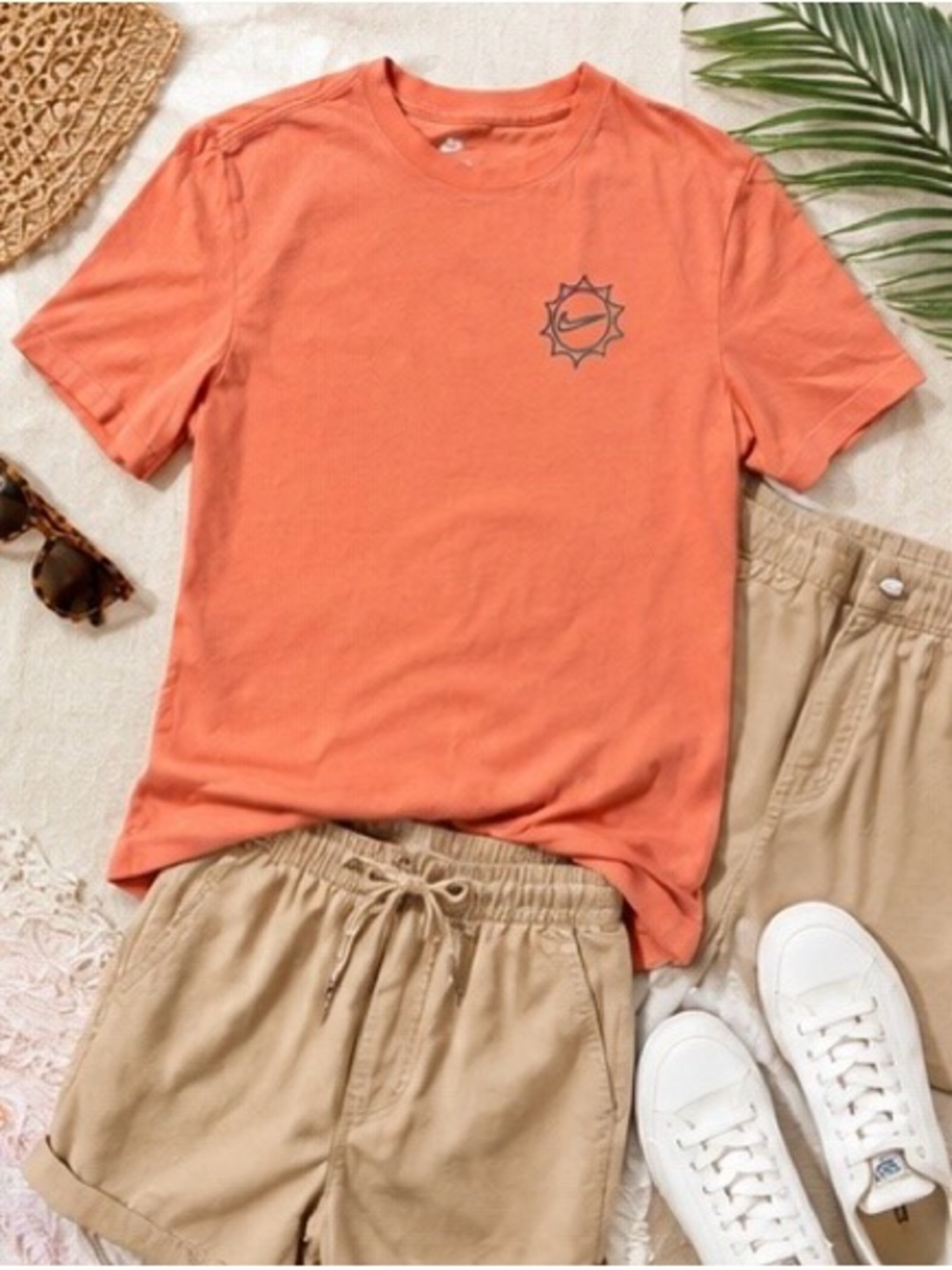 Nike Tropical Flamingo Graphic Tee Men’s Medium Coral Palm Tree Beach T-Shirt